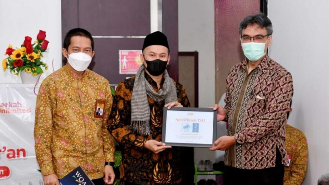 Serah terima sertifikat ISO