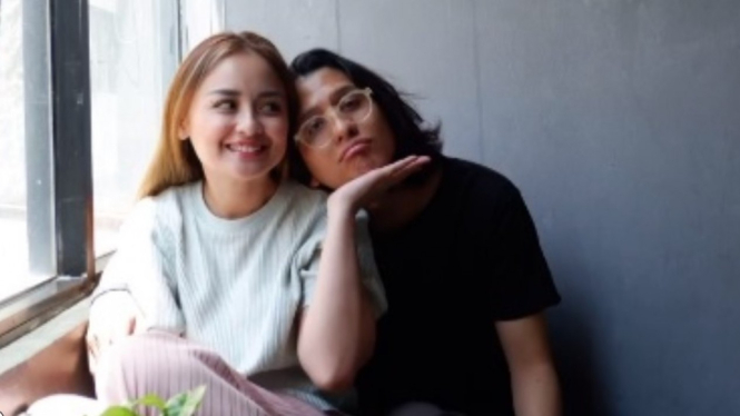 Joanna Alexandra dan Raditnya Oloan