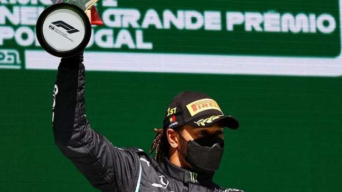 Pembalap Mercedes-AMG Petronas, Lewis Hamilton.