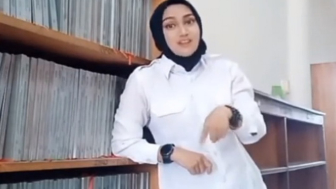 Viral ibu muda jelaskan perbedaan istri sah dan simpanan (foto/inspirasi.pesta)