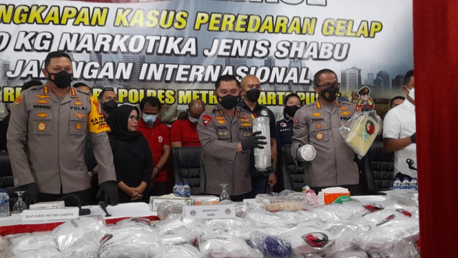 Kapolda Metro Jaya Irjen Pol Fadil Imran saat rilis pengungkapan jaringan narkoba internasional.