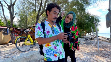 Teddy Syah dengan almarhumah Rina Gunawan