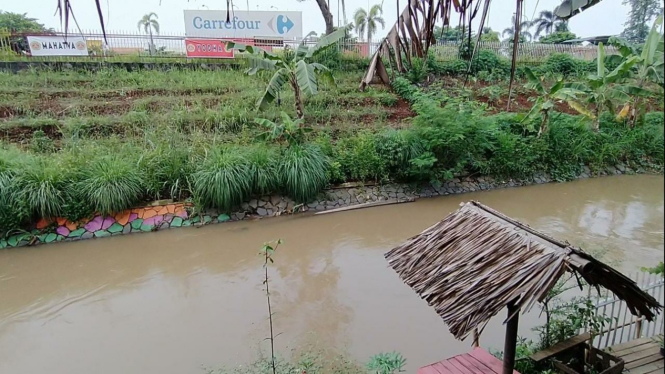 Kali Baru Cibinong yang disulap jadi wisata oleh Karang Taruna Cibinong.