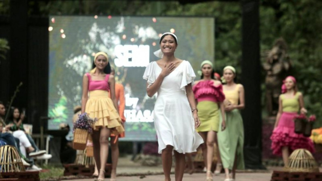 Migi Rihasalay saat fashion show