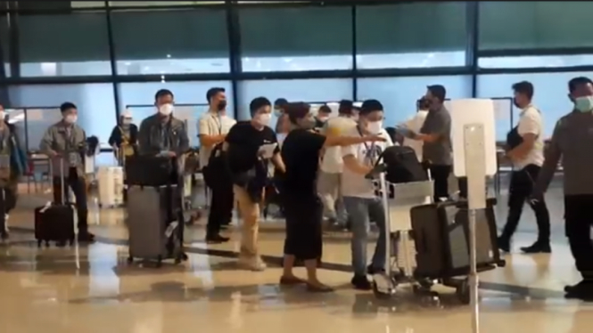 140 WN China tiba di Bandara Soekarno-Hatta, Senin, 17 Mei 2021