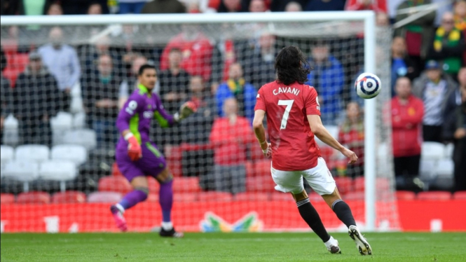 Pertandingan Manchester United vs Fulham dalam lanjutan Premier League 2020/21.