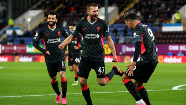 penyerang Liverpool, Roberto Firmino merayakan gol