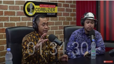  Petinggi Sunda Empire, Ki Ageng Rangga Sasana atau Lord Rangga (kiri)