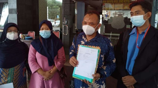 Mawar (nama samaran) seorang guru TK terjerat utang dari pinjaman online.
