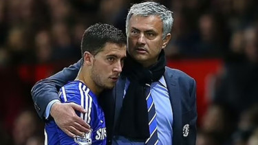 Eden Hazard dan Jose Mourinho waktu masih di Chelsea.
