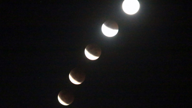 Gerhana Bulan Total.