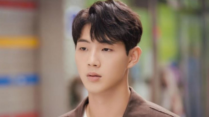 Ji Soo.