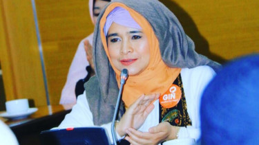 Neno Warisman.