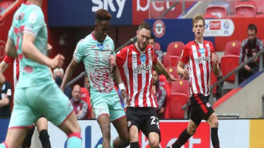 Duel Brentford versus Swansea City