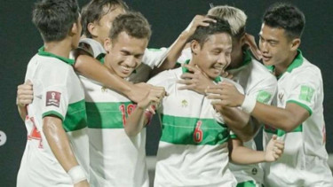 Pemain Timnas Indonesia rayakan gol Evan Dimas Darmono.