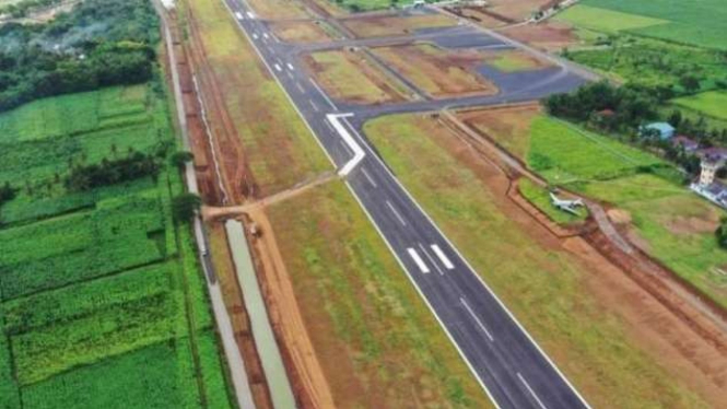 Uji coba pendaratan pesawat komersial di Bandara JBS Purbalingga beberapa waktu.