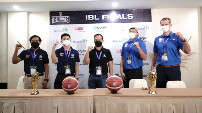 Konferensi pers jelang final IBL 2021 antara PJ dan SM