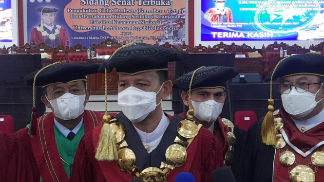  Laksamana Madya Prof Dr. Amarulla Octavian, dikukuhkan sebagai Guru Besar Unhan