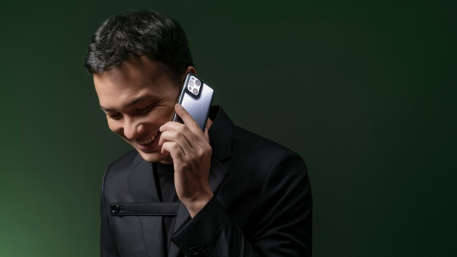 Oppo Find X3 Pro 5G dan Nicholas Saputra sebagai brand ambassador.