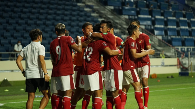 Pemain Timnas Indonesia merayakan gol ke gawang Thailand