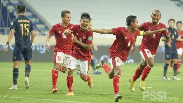 Egy Maulana Vikri dan Wita Sulaeman merayakn gol Evan Dimas
