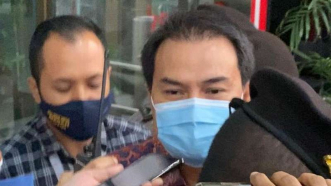 Wakil Ketua DPR Azis Syamsuddin usai diperiksa KPK
