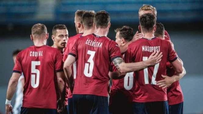 Pemain Timnas Republik Ceko rayakan gol.