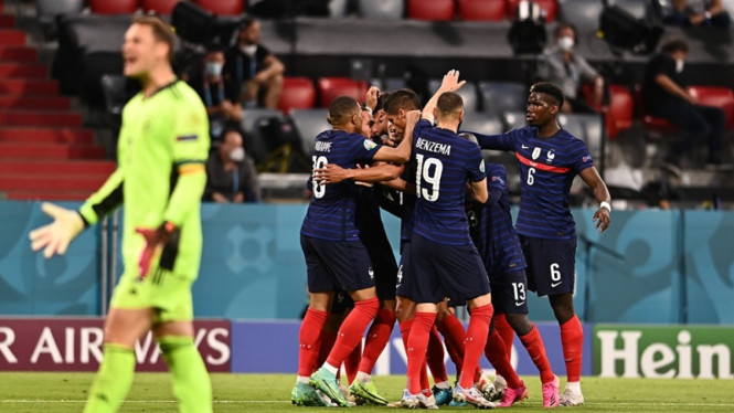 Pemain Timnas Prancis selebrasi usai bobol gawang Jerman