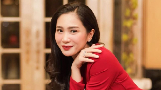 Bunga Zainal.