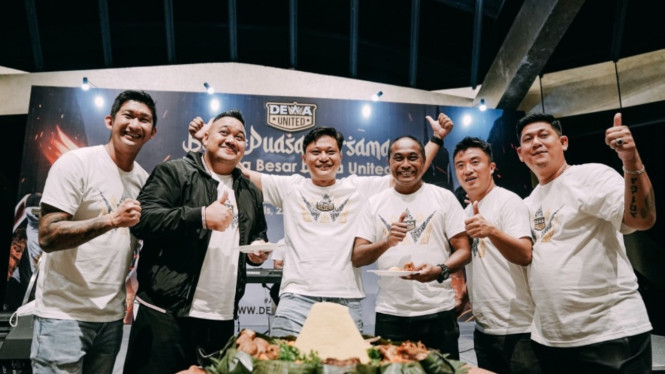 Tommy Hermawan selaku Founder dari Dewa United FC (tengah)