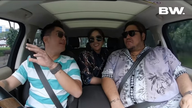 Maharani Kemala di YouTube Boy William.