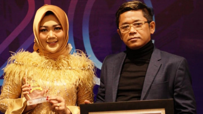 Mila Rosmala Rossa dan Aceng Sunanto