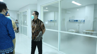 Wali Kota Semarang Hendrar Prihadi buka rumah sakit darurat COVID-19.