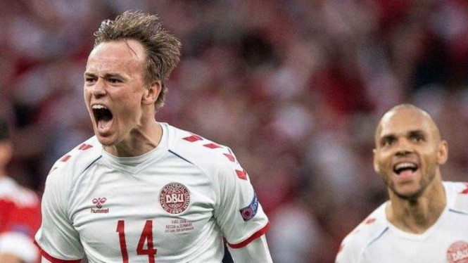 Timnas Denmark merayakan gol