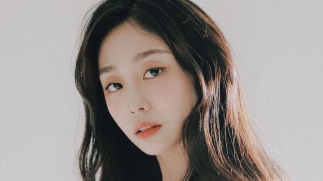 Jisoo Lovelyz.