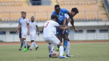 Bomber Persib Bandung, Geoffrey Castillion.