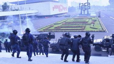 VIVA Militer: Satgultor TNI berhasil bebaskan sejumlah anggota DPR dari teroris