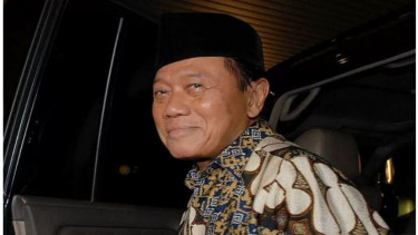 Harmoko pernah menjabat Menteri Penerangan dan Ketua MPR RI