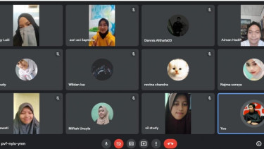 Pelaksanaan program kerja Online Learning Course.