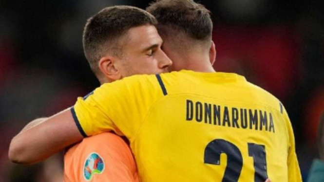 Kiper Timnas Italia, Gianluigi Donnarumma (kanan).