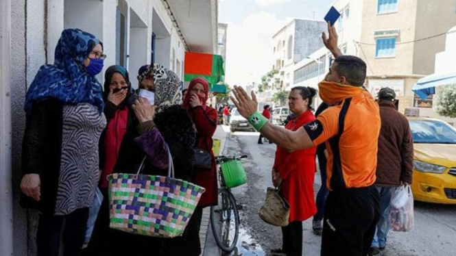 Sistem kesehatan di Tunisia tumbang.