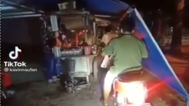 Viral Angkringan Drive Thru, Rasakan Sensasinya!! (TikTok/kavinnaufan)