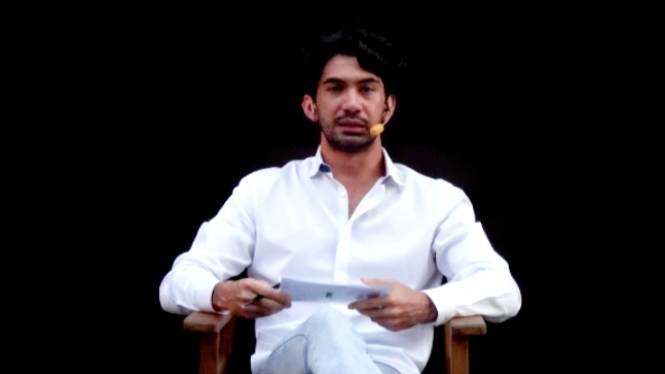  Reza Rahadian