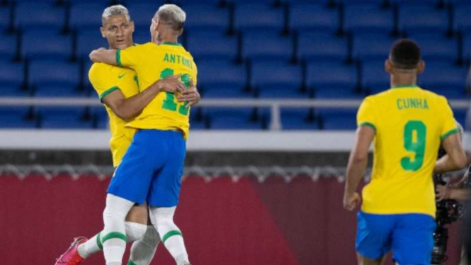 Pemain Timnas Brasil U-23, Richarlison rayakan gol ke gawang Jerman U-23.