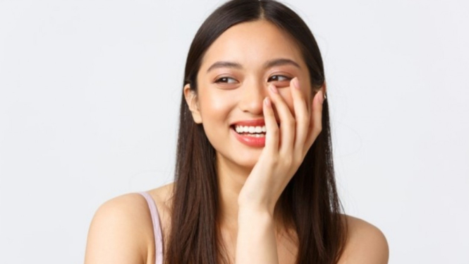 Ilustrasi wanita/skincare/kecantikan.