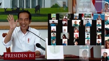 Presiden Jokowi Dialog Daring dengan Anak-anak SD