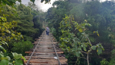 Kondisi eksisting jembatan gantung Karangwotan Pati.