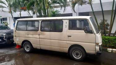 Nissan Urvan lansiran 1983 yang dilelang BPOM.