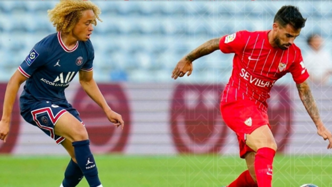 Pertandingan PSG vs Sevilla. 