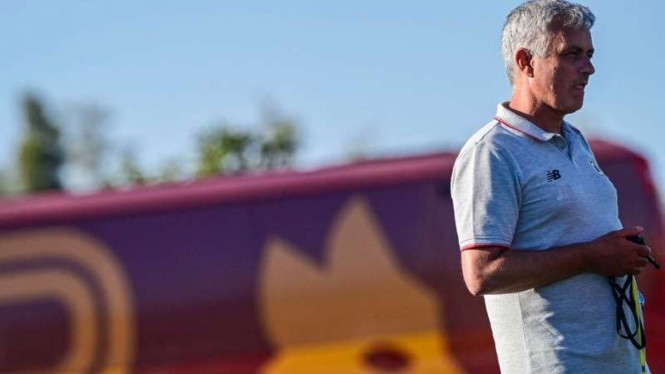 Pelatih AS Roma, Jose Mourinho.
